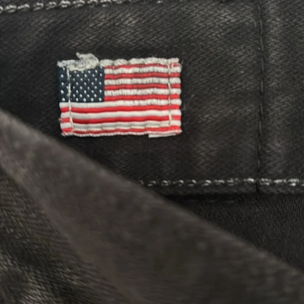 True Religion Ricky W/Flaps Relaxed Straight Jean